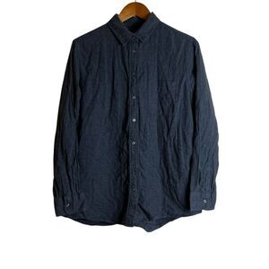 Uniqlo grey flannel button down shirt. Size large